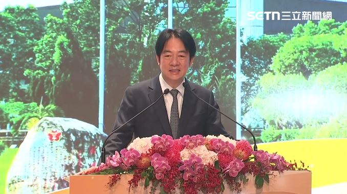 賴清德主持「國防醫學大學揭牌典禮」。（圖／翻攝畫面）