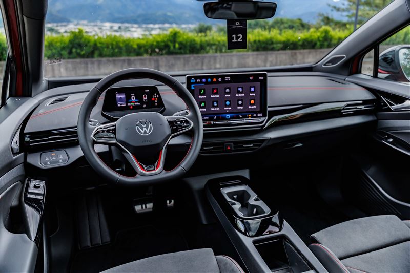全車系標配IQ.DRIVE智能駕駛輔助與12.9吋觸控螢幕。（Volkswagen提供）