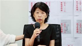  陳佩琪淚崩稱要拿著柯文哲照片到天安門廣場控訴賴清德。（圖／民眾黨提供）