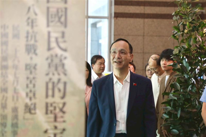 卓冠廷說，國民黨主席朱立倫成了全國最大Cheater，甚至是Cheater校長，別再裝死了，趕快出來道歉。（圖／翻攝自朱立倫臉書）
