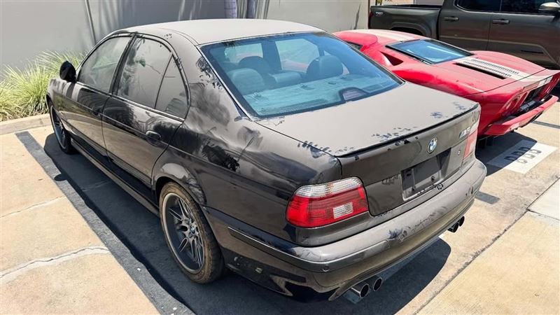 2002年E39 BMW M5與福特GT。（翻攝Silver Arrow Cars IG）