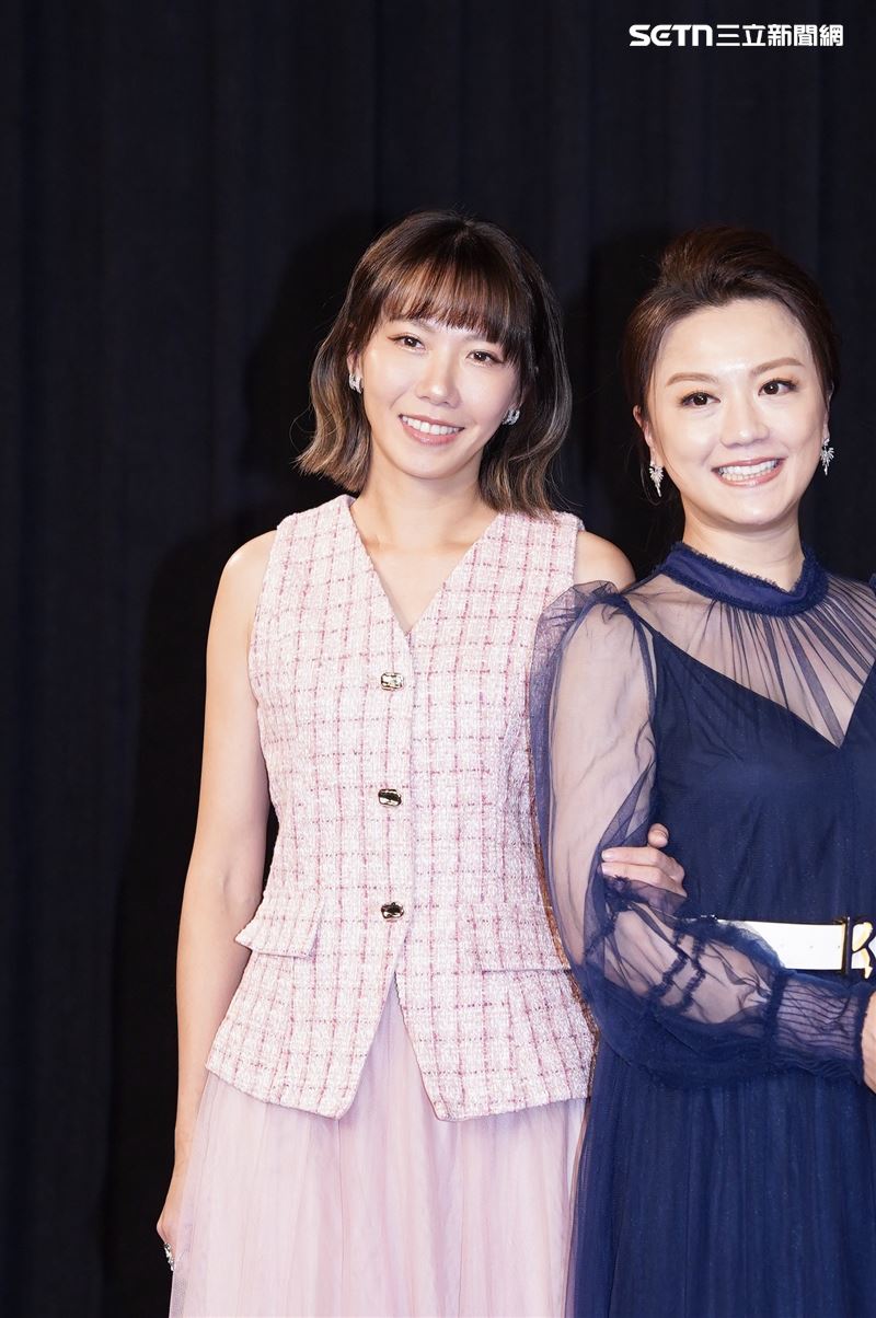 大牙（左）與苗真飾演母女。（圖／記者趙于瑩攝影）