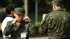 顏佑庭被說是天兵。（圖／台視、顏佑庭提供）