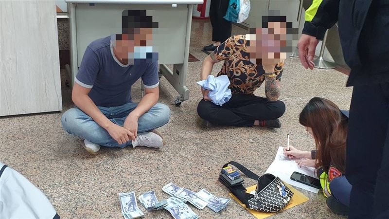 退休警見車手ATM狂盜領　通報昔同僚逮人