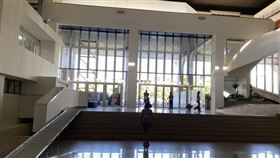 彰縣府大門20年沒開過　竟因「屎尿問題」(圖/民眾提供)