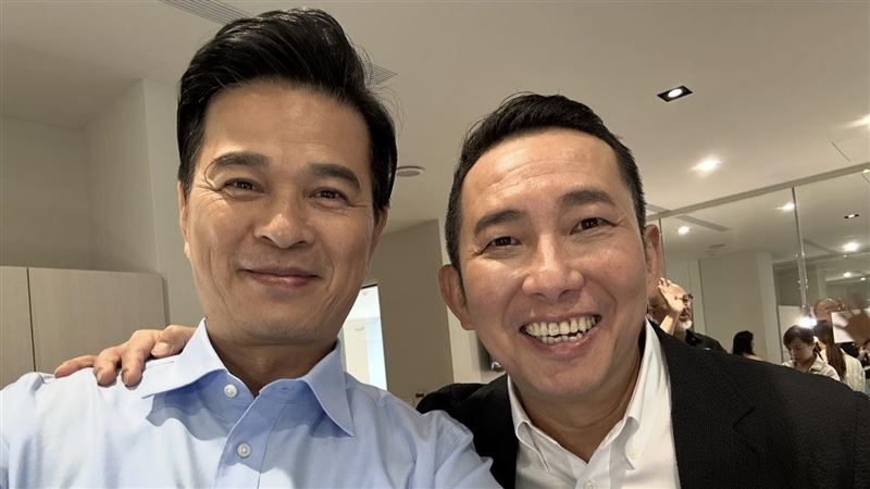 李興文雪中送炭，力挺屈中恆。（圖／翻攝自李興文臉書）