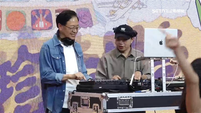 張善政化身DJ