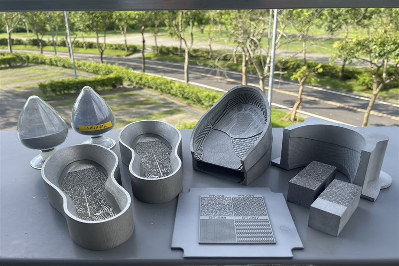 工研院攜手歐利速精密工業打造出全臺首創「八雷射快速金屬3D列印系統」，將於8/20登場的 2025台灣國際雷射展首次發表。（圖／工研院提供）