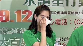 43歲前名模當眾落淚！驚吐曾遭學生性騷擾