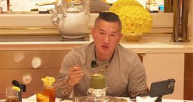 中共不讓館長看閱兵！抖音帳號也不能開。（圖／翻攝自館長惡名昭彰YouTube）