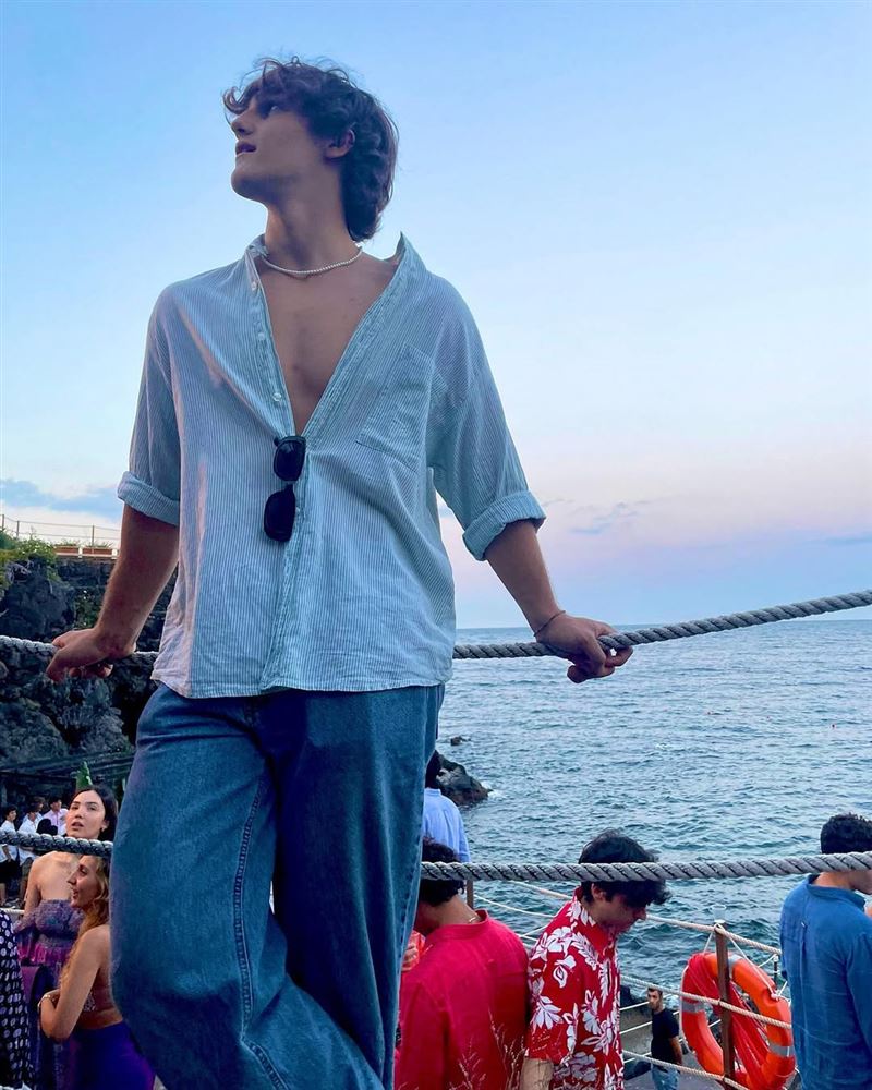 23歲的美式足球員阿羅尼卡（Francesco Aronica），近日因懸崖跳水過程中，頭部撞到岩石而喪命。（圖／翻攝自IG @ciccio_aronica）