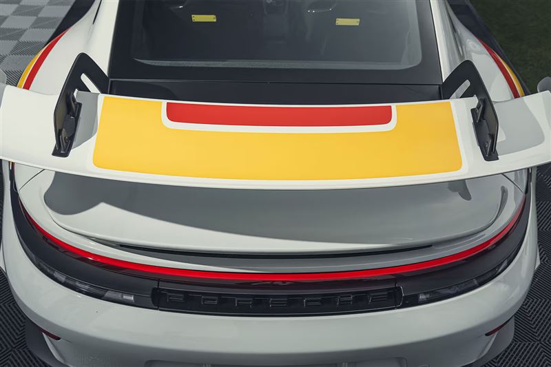 保時捷911 GT3 ANDIAL賽車塗裝向美國傳奇賽車團隊ANDIAL成立50周年致敬。（翻攝Porsche網站）