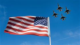 美國將透過空中援助方式保障烏克蘭安全。（圖／翻攝自X平台 @usairforce）