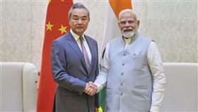 印度總理莫迪19日在與王毅會面後在社群上表示，印中關係已有「穩定進展」。（圖／美聯社／達志影像）