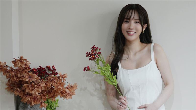 才宣布懷孕當媽　愛雅豪發10萬獎金拋喜訊