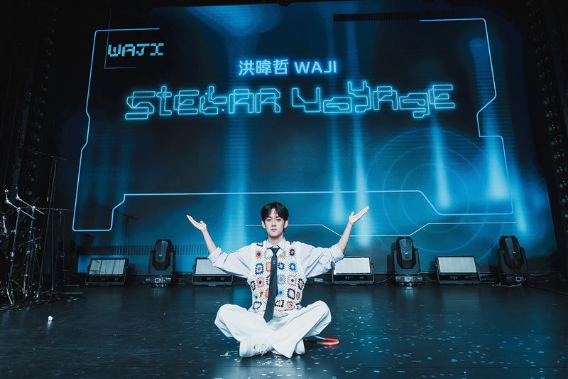 洪哲生日演唱，曾舞致撕裂。（／年代整合提供）