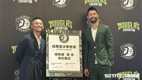 福爾摩沙夢想家「微笑射手」簡浩（右）退役後馬上接任球隊總教練。（圖／記者蔡厚瑄攝影）