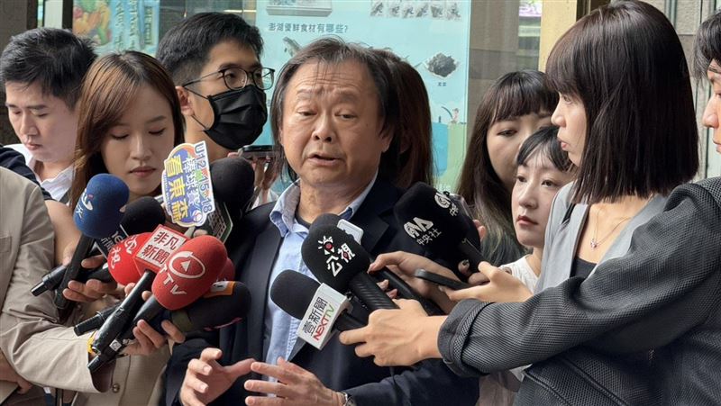 再槓周玉蔻！王世堅怒嗆：不知恥近乎神勇