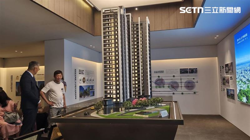 中和新建案「和御」目前實價揭露均單價78.52萬/坪，業者指出，房價不會一位向上。（圖／記者陳韋帆攝影）