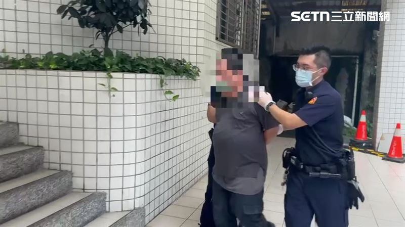 新北陳翁幫老闆娘出氣，反被賴男打到命危送醫。（圖／翻攝畫面）