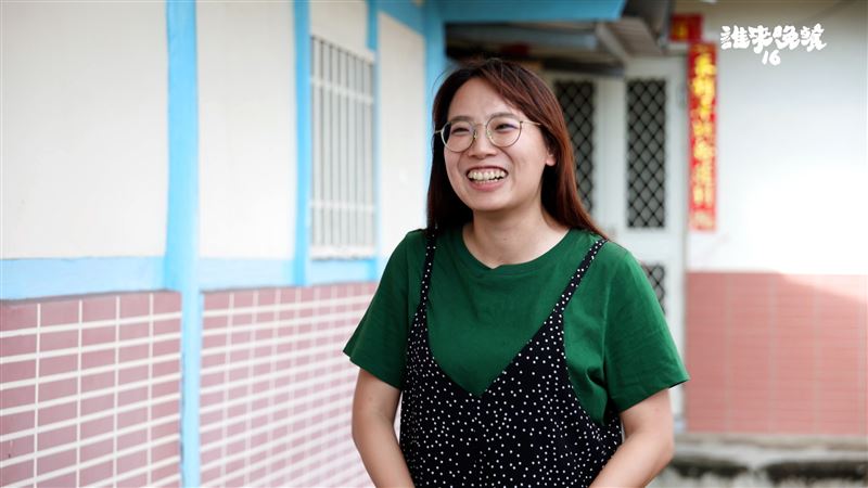 孫女節目中分享自己從輔導老師轉職自媒體的歷程。（圖／公視提供）
