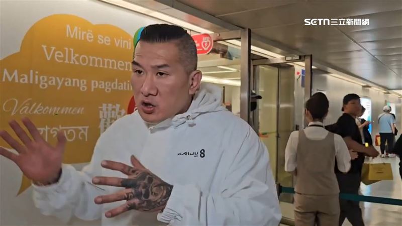 館長爆氣駁斥舔共失敗說，還說中國人把他當成愛國英雄