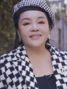 曾以《想你的時候》《走過咖啡屋》等經典歌曲走紅80年代的台灣原住民歌手千百惠因病離世，享年62歲。（圖／翻攝自微博）