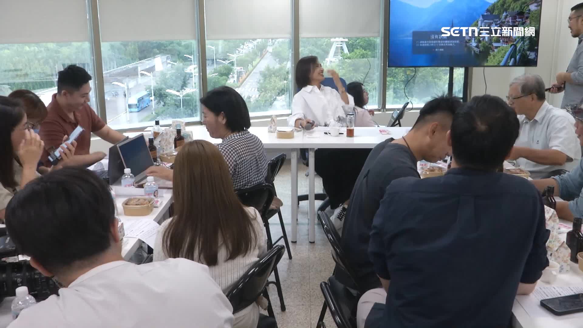 邱議瑩20日下午舉辦媒體茶敘，表示可以輕鬆聊