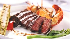 星辰牛排館。（圖／翻攝自星辰牛排館臉書）