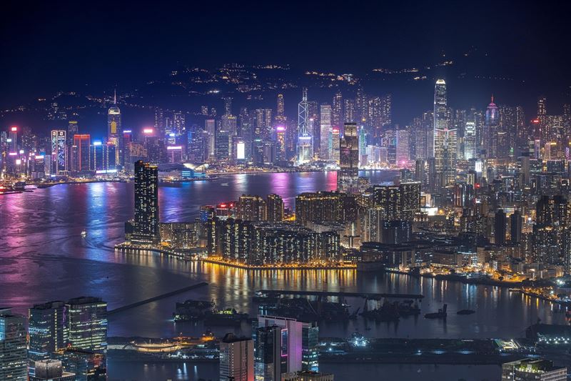 這是勞動基金運用局首次將香港列為「敏感司法管轄區」。（示意圖／PIXABAY）