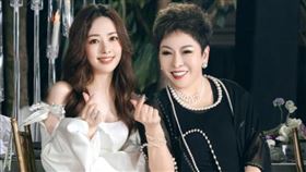向太（右）和郭碧婷（左）婆媳關係好。（翻攝向太小紅書）