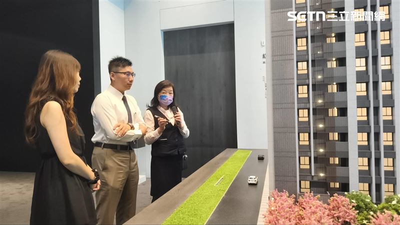 台北市士林預售屋「豐萃」潛銷1年順銷4成，業者指出，信用管制大台北影響不大。（圖／記者陳韋帆攝影）
