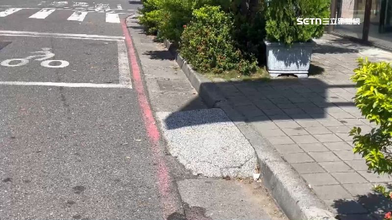 男子因違規紅線停車釀禍，被列入高風險駕駛名單。（圖／翻攝畫面）