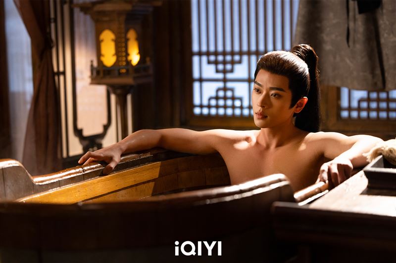 丞磊被戲稱「浴皇大帝」。（圖／iQIYI愛奇藝國際版提供）