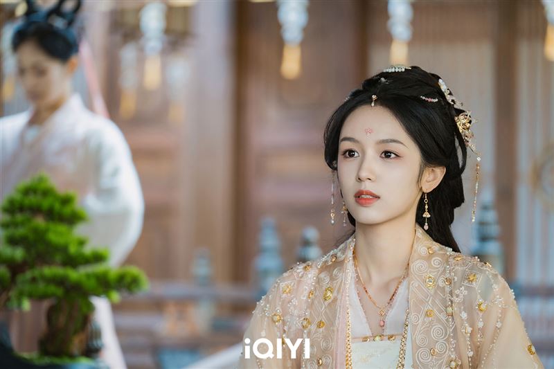 周也演出時很入戲。（圖／iQIYI愛奇藝國際版提供）