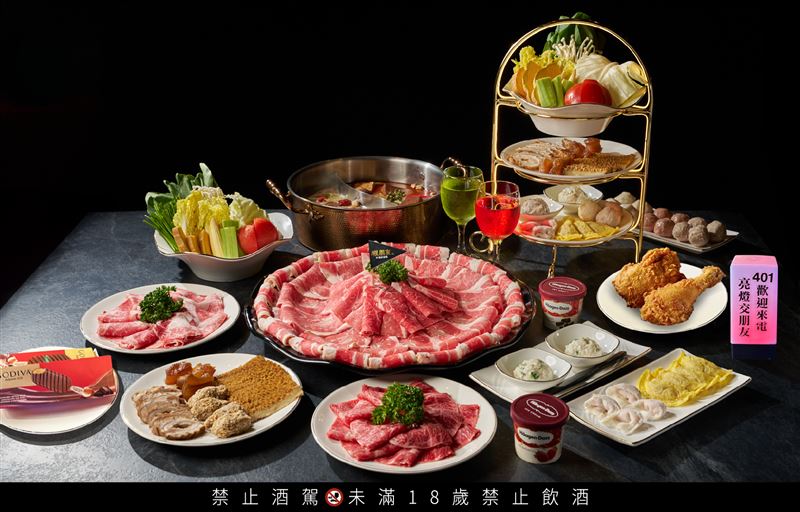 椒朋友有5大名湯可選，首推「九葉青花椒麻辣鍋」，肉品選用美國肉類出口協會白金級肉品。(圖／馬辣集團 提供)