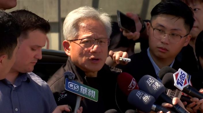 黃仁勳快閃抵台！親口證實此行是為拜會台積電，感謝合作支持，台積電低調回應。（圖／三立電視台)