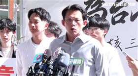 黃國昌出席公投車掃，並接受媒體聯訪。（圖／翻攝畫面）