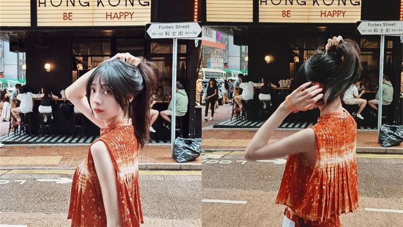 嘎琳在香港街頭拍美照。（圖／翻攝自IG)