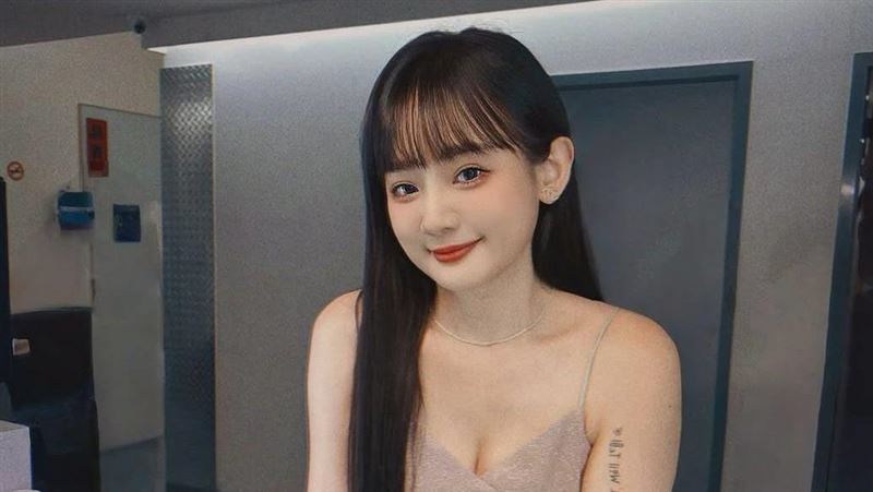 籃球女神綠島辣穿比基尼　渾圓屁股蛋掉出