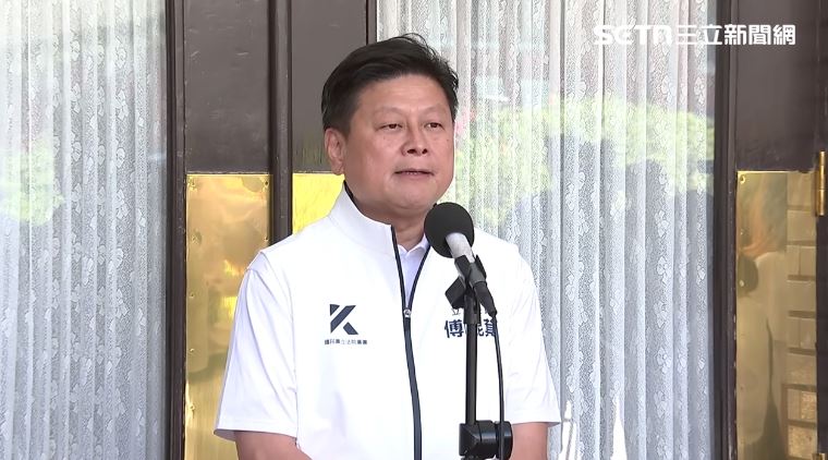 國民黨團總召傅崐萁受訪批評行政院對國會已經通過的相關法案,連一個最基本尊重都沒有。(圖/翻攝畫面)