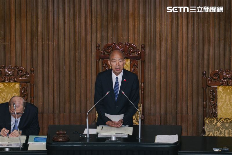 立法院上午召開院會，在朝野無異議下，攸關普發現金的韌性特別條例修正案逕付二讀。（圖／記者楊士誼攝影）