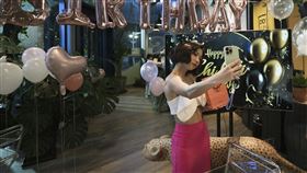 《零日攻擊》陳妤大膽演出情慾DIY。（圖／牽猴子提供）