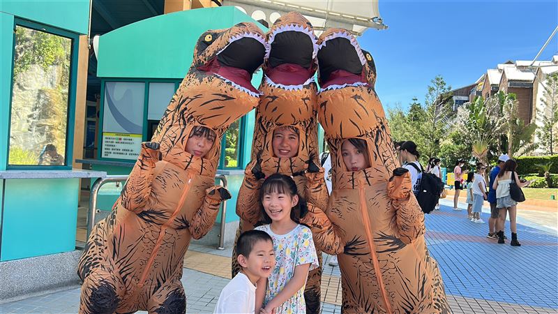 哥吉拉粉嗨翻　海洋公園主題日免費入園