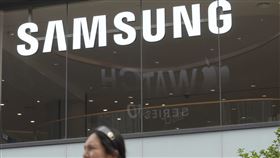 南韓科技巨頭三星，傳出考慮投資英特爾。（圖／美聯社／達志影像）