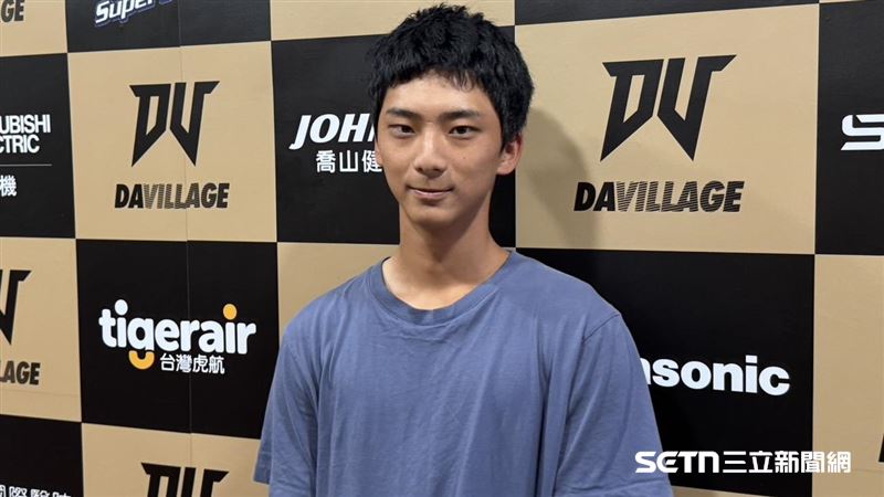 樂天桃猿首輪指名鍾亦恩。（圖／記者黃耿誼攝影）