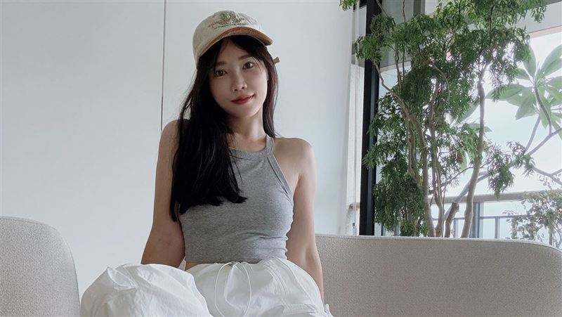 最正人妻大解放脫了　咪妃激露火辣身材