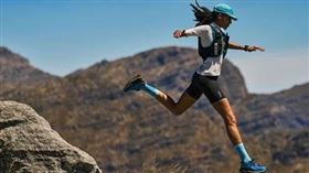 HOKA全新Mafate 5越野跑鞋登場，強化抓地與緩震性能，鎖定中長距離山徑跑者使用需求。越野跑在台灣快速升溫，中長距離賽事報名秒殺，越來越多跑者投入山徑訓練。（圖／HOKA提供）