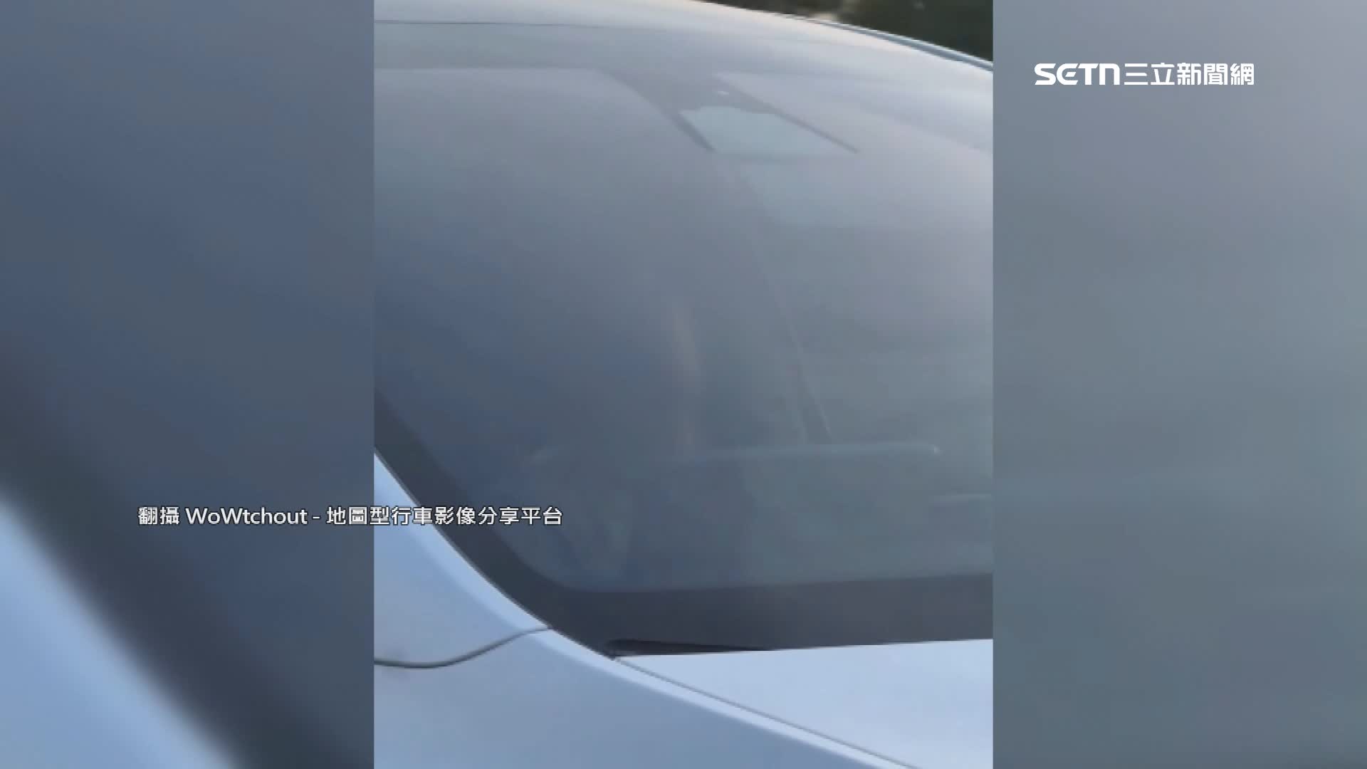 日前竟然有一名男子開著特斯拉在國道上呼呼大睡。（圖／翻攝自WoWtchout-地圖型行車影像分享平台）