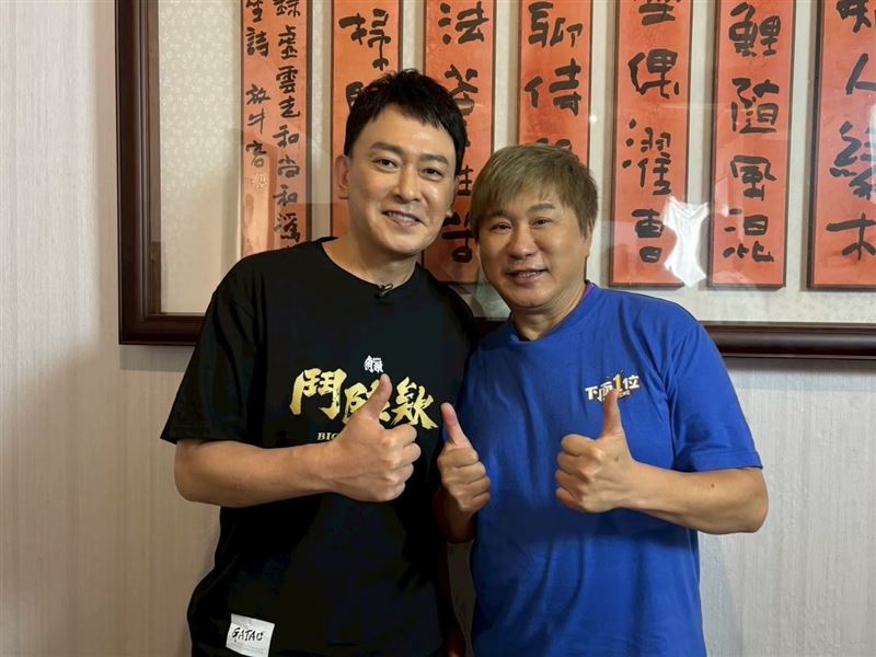 胡瓜邀請王識賢。（圖／《下面一位》提供）